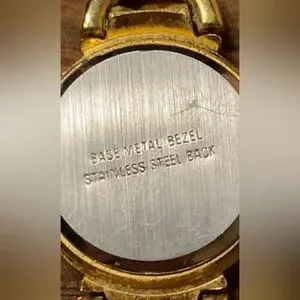 Accessories | Ronica Gold Tone Womens Vintage Quartz Watch  display picture 3